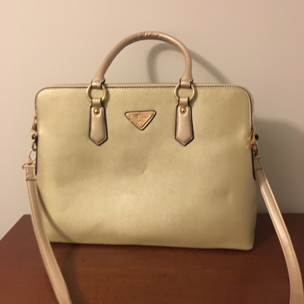 Purse - Picture 2 of 6